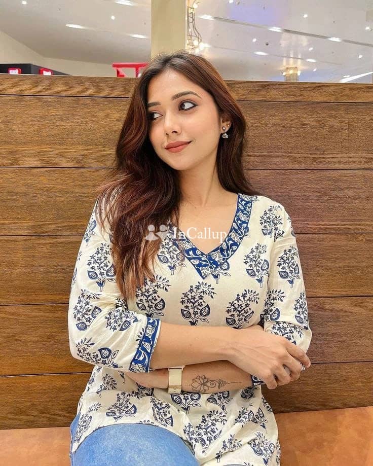 indulge in a captivating girlfriend experience with ruhi roy in bangalore at just 19 years old - Escort in bangalore