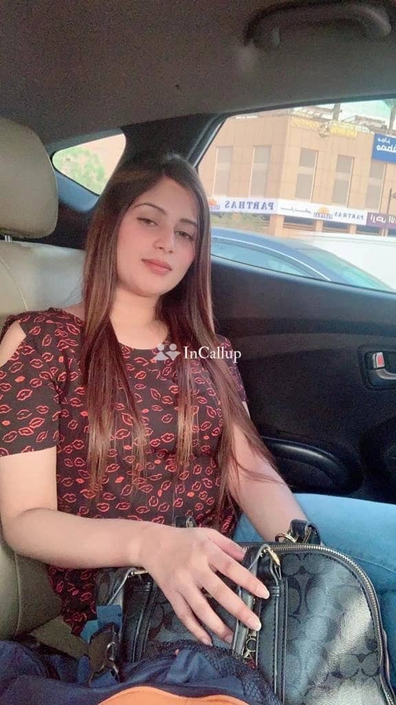experience unforgettable moments with rashmi in mumbais alluring world of pleasure and desire - Escort in mumbai
