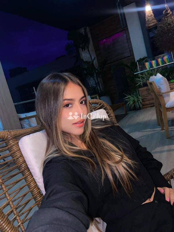 experience passion with janvi singh your 22yearold curvy escort in new delhi for unforgettable moments - Escort in new delhi