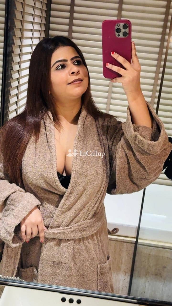 sultry kavya in surat offers unforgettable experiences with a seductive touch of fantasy and passion - Escort in surat