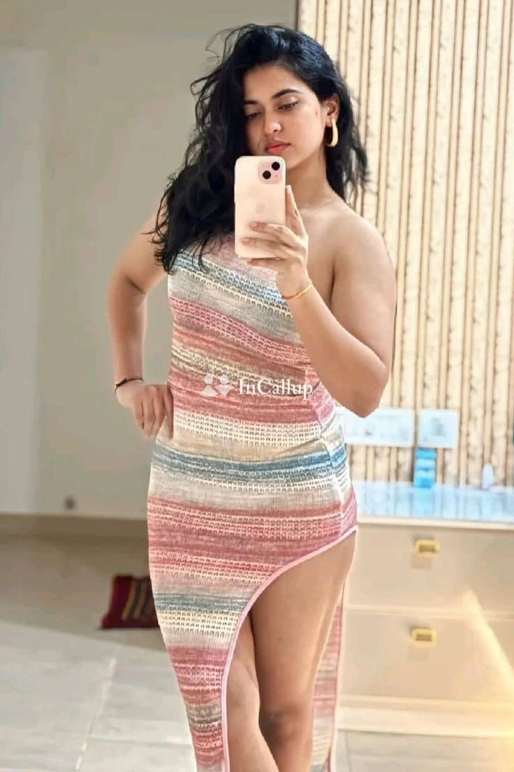 discover unforgettable pleasure with 22yearold pooja in suryapet  fit alluring and ready for your desires - Escort in suryapet