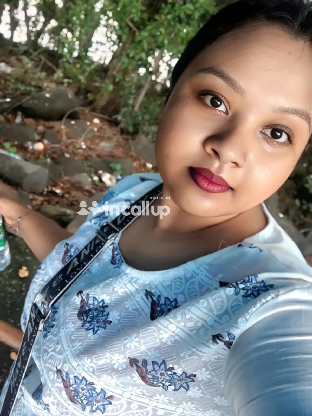 Pooja photo 3