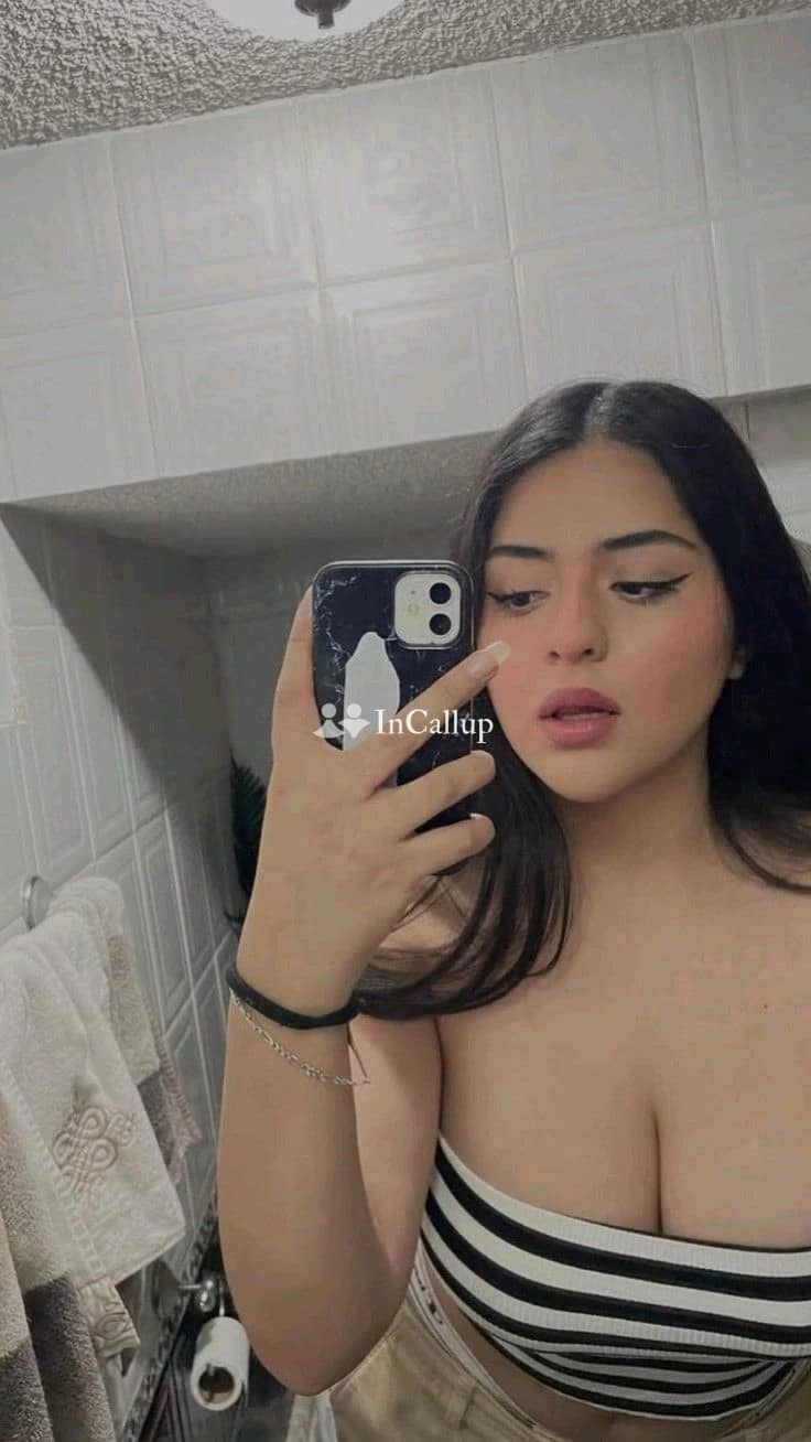 indulge in an unforgettable experience with delhi delhi a stunning 21 year old escort in new delhi - Escort in new delhi