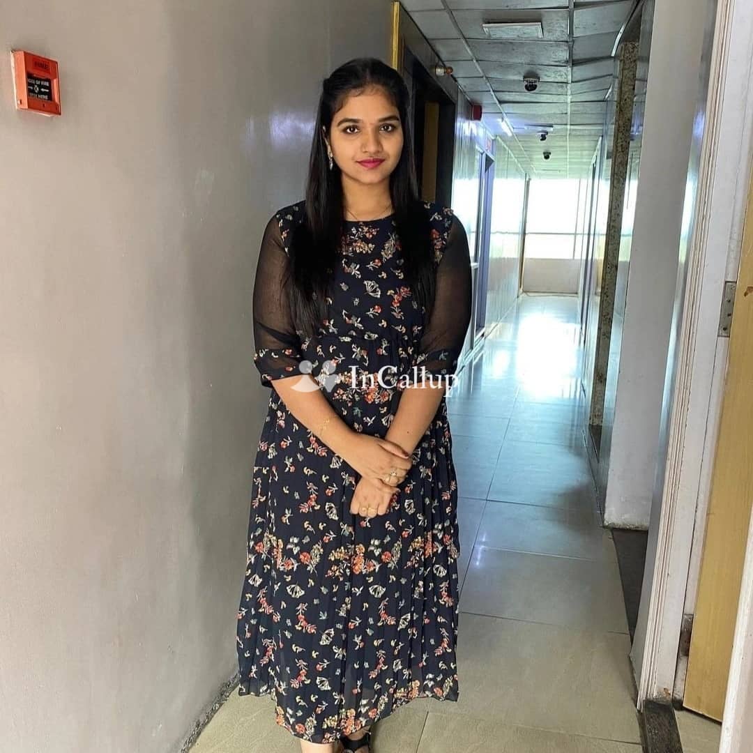 experience pure bliss with pammi in akola your charming 21yearold escort with an athletic allure - Escort in akola