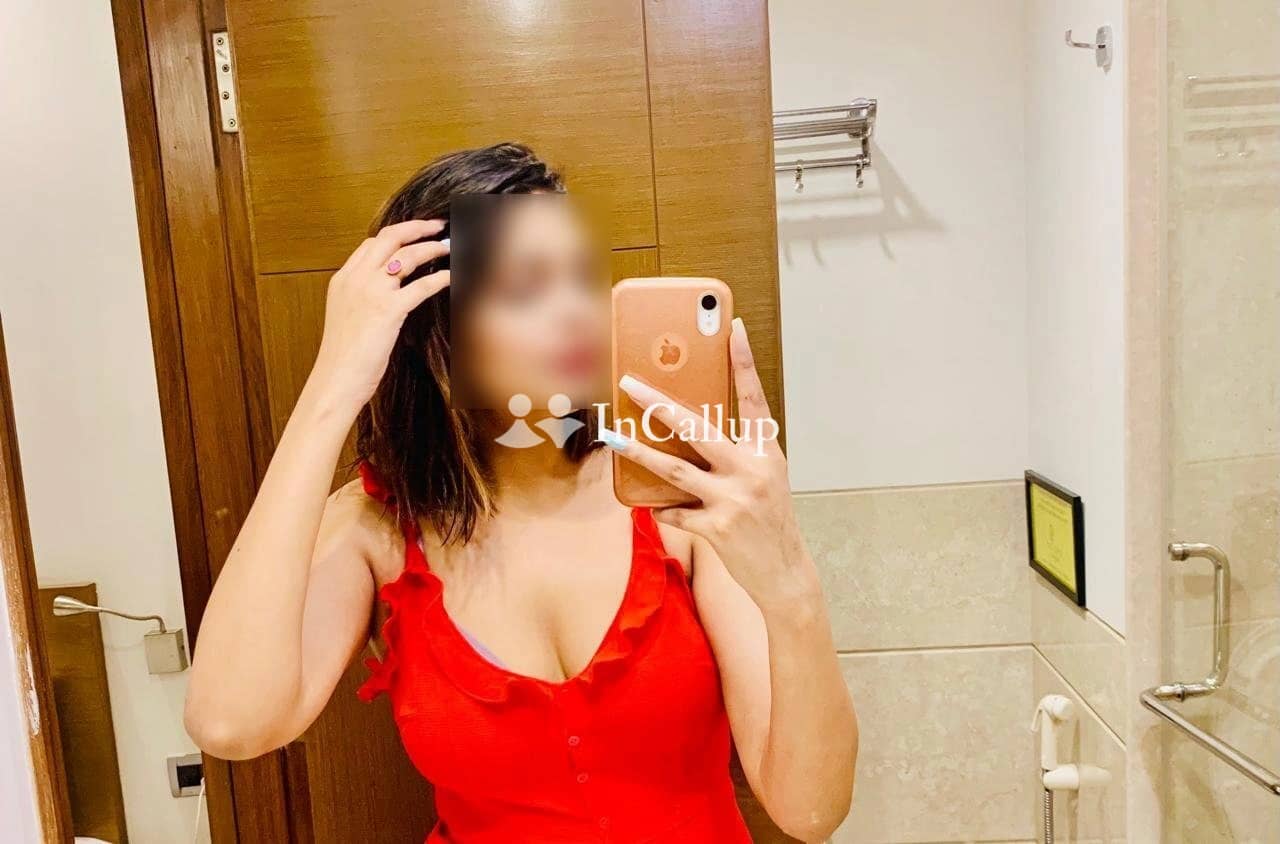 experience ultimate pleasure with nikitas enticing escort services in central delhi at just 22 years old - Escort in Central Delhi
