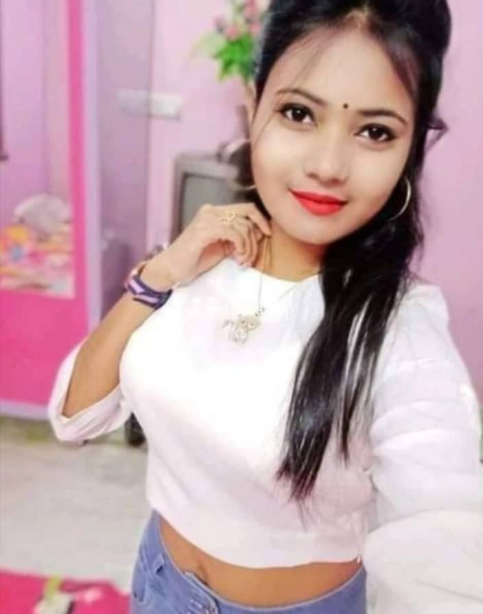 experience thrilling video calls with a captivating 21yearold brunette escort in indore for unforgettable fun - Escort in indore